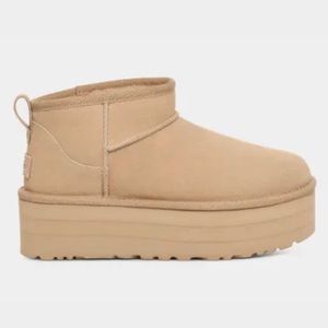 UGG Women’s Classic Ultra Mini Platfrom NWT 📦SHIP SAME DAY